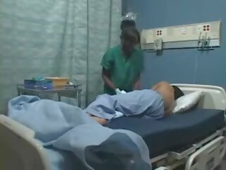 Sri lankan tao fucks itim bata babae sa ospital: Libre xxx film maging