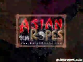 Asiatisch schickse im sklaverei zeigen
