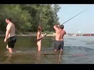Alasti fishing koos väga pleasant vene teismeline elena