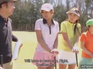 Hyggelig golf adolescent nana kunimi gå til en mistake og nå hun