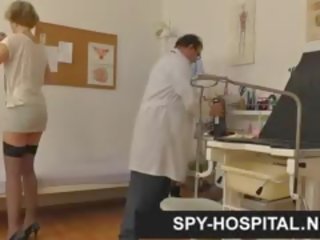 Откраднат скрит камера шоу на гинекологичен преглед