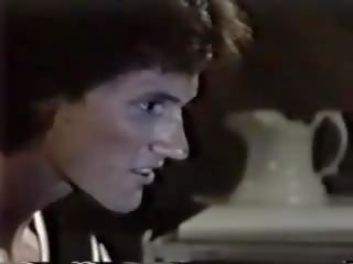 جنس قصاصة ألعاب 1983: حر iphone الثلاثون فيديو الثلاثون فيديو فيلم 91