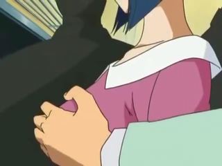 Tremendous nukke oli ruuvattu sisään julkinen sisään anime