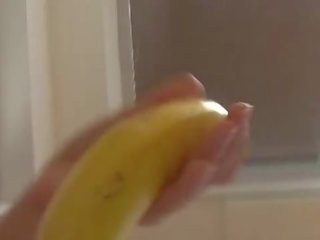 How-to: muda rambut coklat kekasih mengajarkan menggunakan sebuah pisang