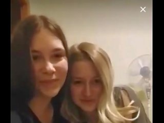 [periscope] ukrainietiškas paauglys merginos praktika smooching