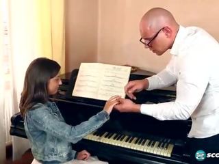 Foxy di πιάνο μάθημα hd πορνό σόου βίντεο - spankbang 2