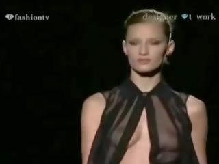 Oops - дамско бельо runway mov - виждам през и нудисти - на телевизия - компилация