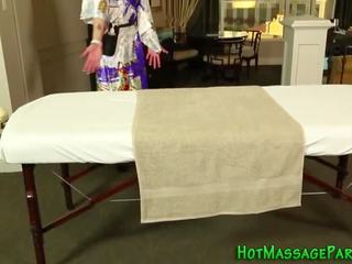 Swell азиатки масажистка гадно