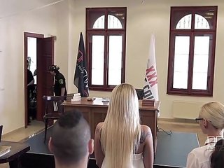 Xxx justice - judecător orders mare grup sex film și dp tratament